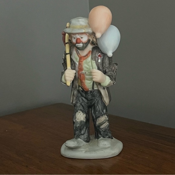 Vintage FLAMBRO Collection 5" Emmett Kelly Jr. Hobo Clown With Balloons - Picture 1 of 7